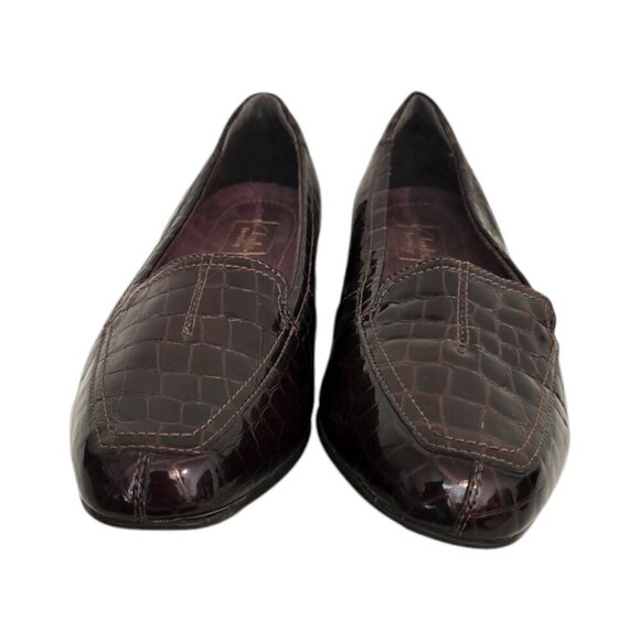 Clarks Brown Timeless Leather Croc Embossed Slip On Loafer Sz 8.5XW - Picture 3 of 9